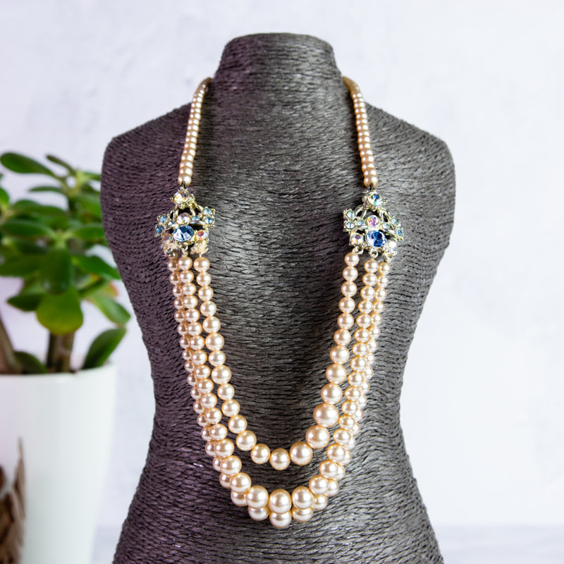 Vintage Necklace photographed by product photographer Jessica Perkins